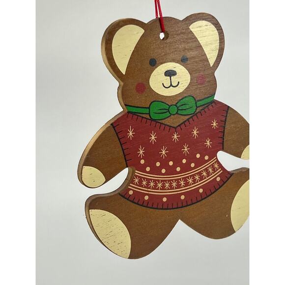 VNTG Americas Christmas Store Flat Wooden Bear Ornament Double Sided Woolworths - Picture 1 of 3